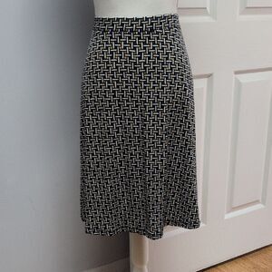 New York & Company Black, Blue, Tan and White A-Line Skirt Size M